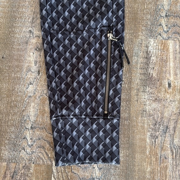 Mac Jeans Future Concept | Tapered Jogger - Picture 3 of 7